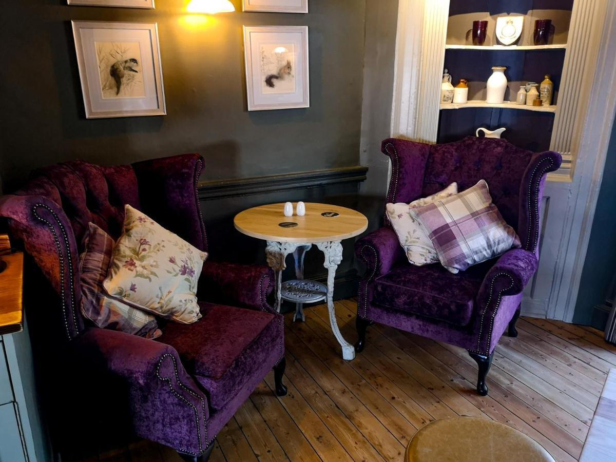 Couette-café The Crown 3*